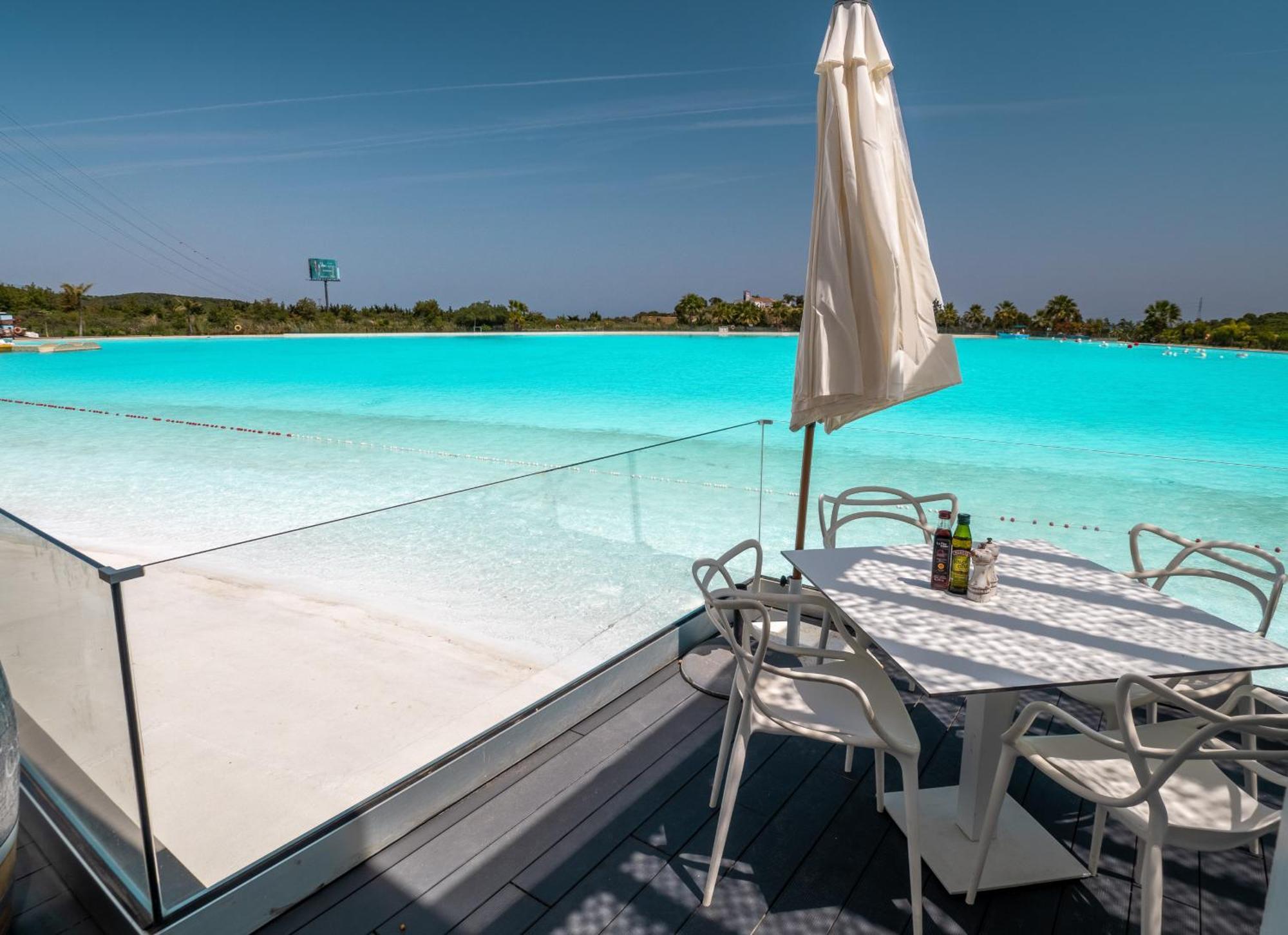 Alcazaba Lagoon 2425 Luxury Private Beach 埃斯特波纳 外观 照片